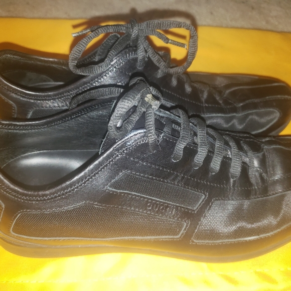 Gucci Black Leather Sneakers Size 7 - Picture 1 of 7